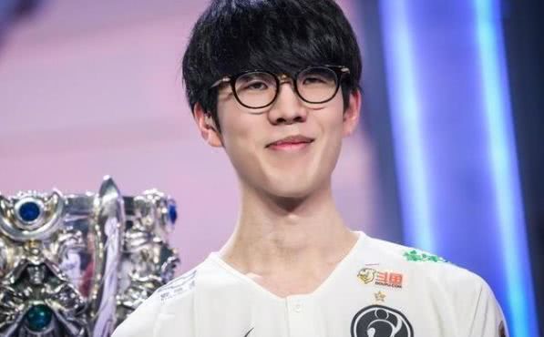 球将比分扳 球将比分扳